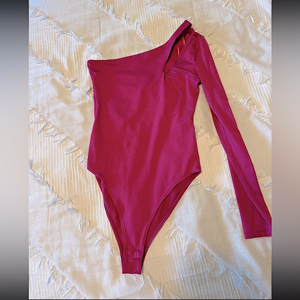Zara one sleeve bodysuit